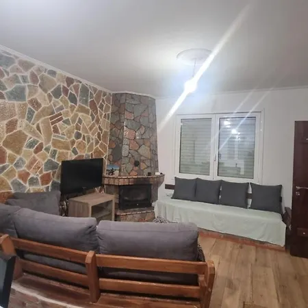 بيت للعطل Stones *